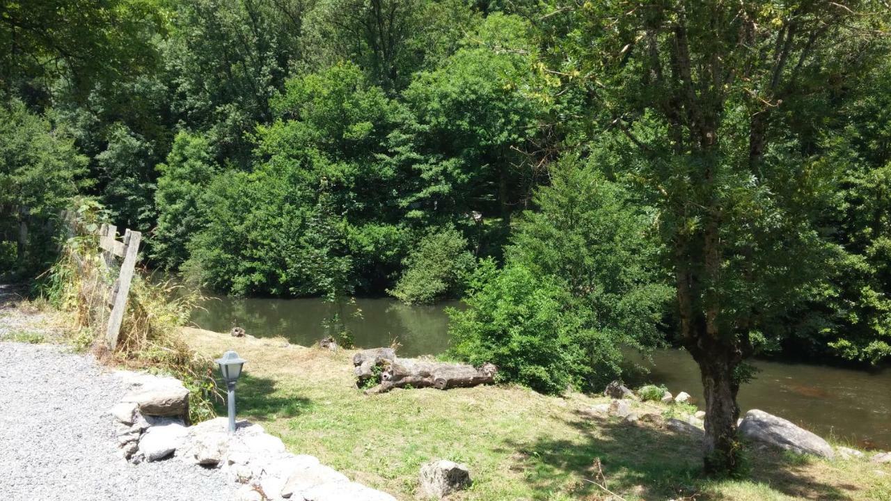 Вилла Moulin De Record Ferrieres  Экстерьер фото